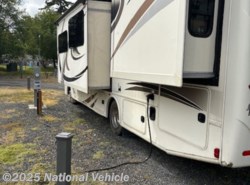 Used 2017 Thor Motor Coach Hurricane 31S available in Chilliwack, British Columbia