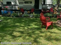 Used 2022 Dutchmen Coleman Lantern 262BH available in Glen Ellyn, Illinois