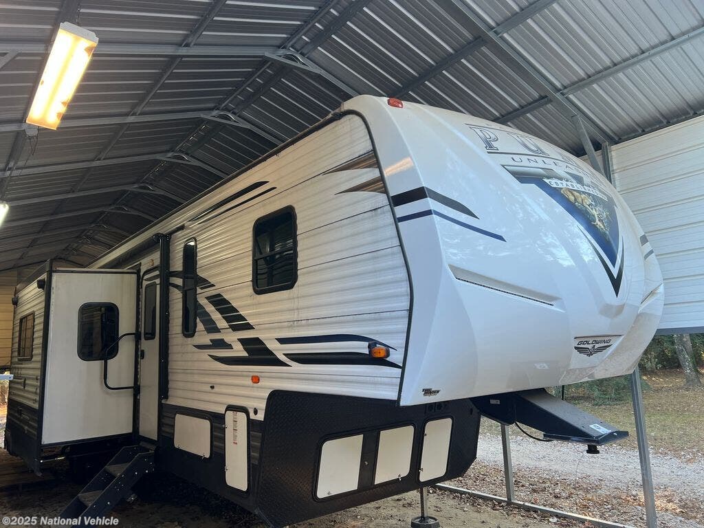 Used 2020 Palomino Puma Unleashed 383DSS available in New Caney, Texas