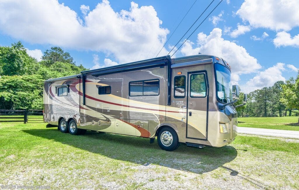 Used 2009 Beaver Monterey Sunset available in Alexander City, Alabama