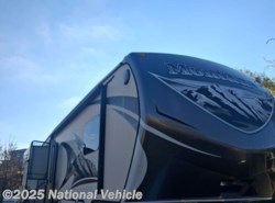 Used 2014 Keystone Montana Mountaineer 291RLT available in El Dorado Hills, California