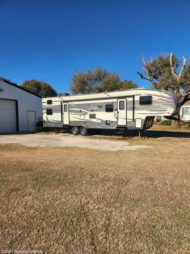 Used 2016 Palomino Puma 351THSS available in Loyal, Oklahoma