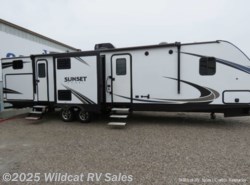 Used 2019 CrossRoads Sunset Trail TT Super Lite 331BH available in Corbin, Kentucky