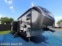 New 2020 Keystone Laredo available in Downey, California