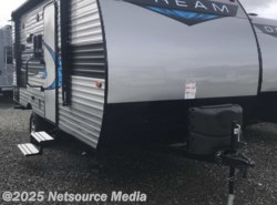 New 2021 Chinook DREAM D177RD available in Puyallup, Washington