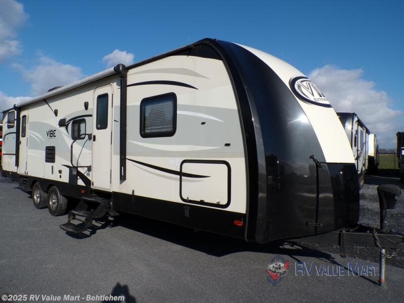 Used 2015 Forest River Vibe Extreme Lite 308BHS available in Bath, Pennsylvania