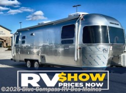 New 2025 Airstream International 27FB available in Altoona, Iowa