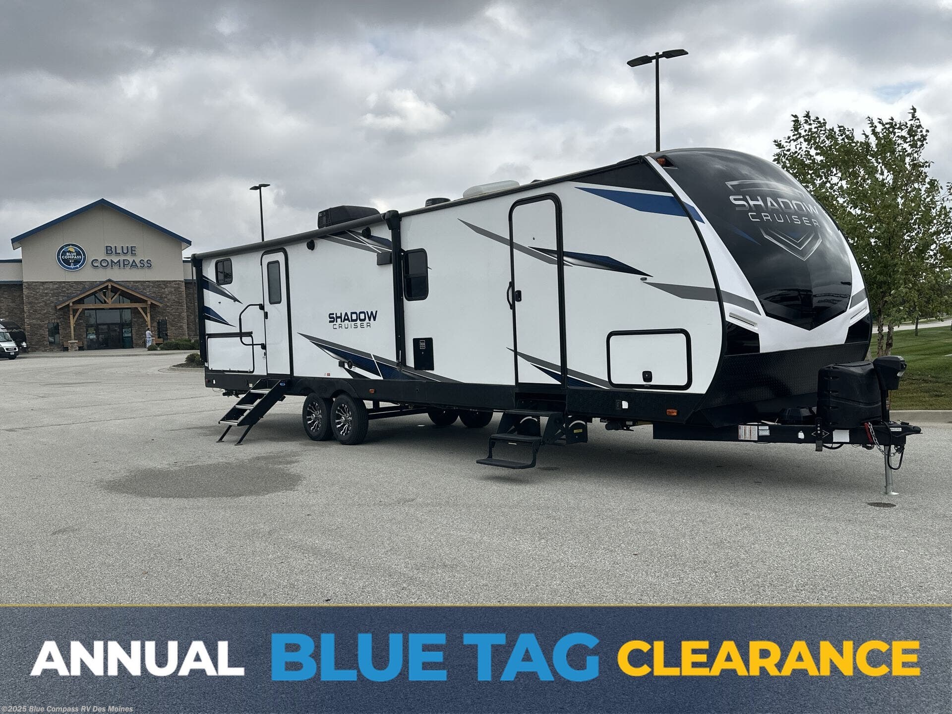 Used 2022 Cruiser RV Shadow Cruiser 327BHS available in Altoona, Iowa