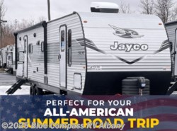 New 2025 Jayco Jay Flight SLX 330TBS available in Latham, New York