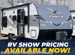 New 2025 Jayco Jay Flight SLX 210QB available in Latham, New York