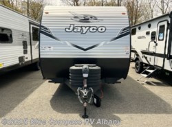 New 2025 Jayco Jay Flight SLX 210QB available in Latham, New York