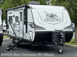 New 2025 Jayco Jay Feather 19MRK available in Latham, New York