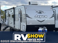 New 2026 Jayco Jay Flight SLX 330TBS available in Latham, New York