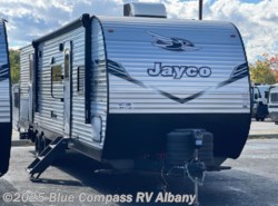 New 2026 Jayco Jay Flight SLX 321BDS available in Latham, New York