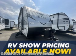New 2025 Jayco Jay Flight SLX 210QB available in West Seneca, New York