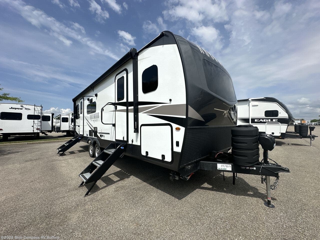 New 2025 Forest River Rockwood Ultra Lite 2618RD available in West Seneca, New York