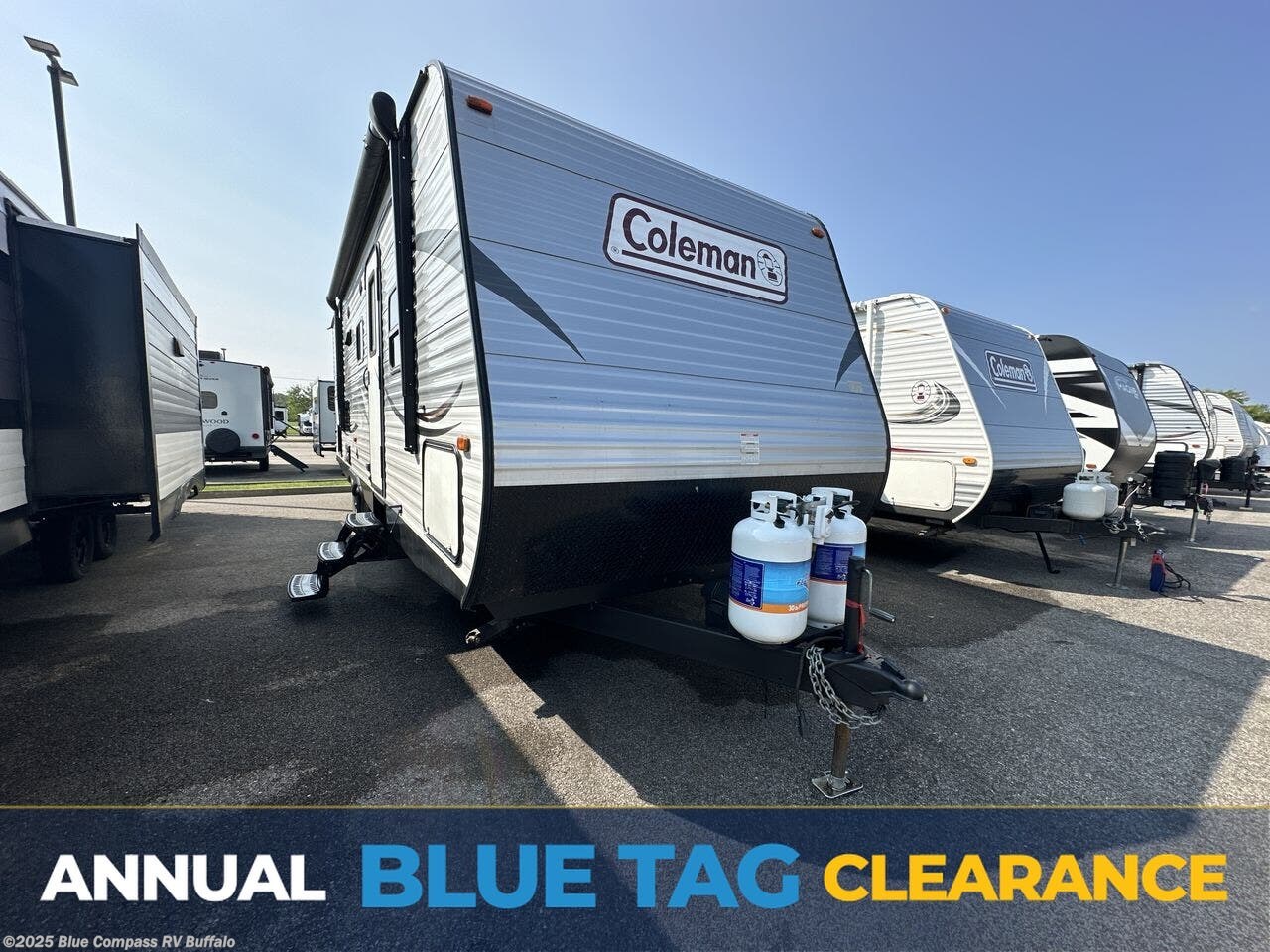 Used 2017 Coleman Lantern Series 314BH available in West Seneca, New York