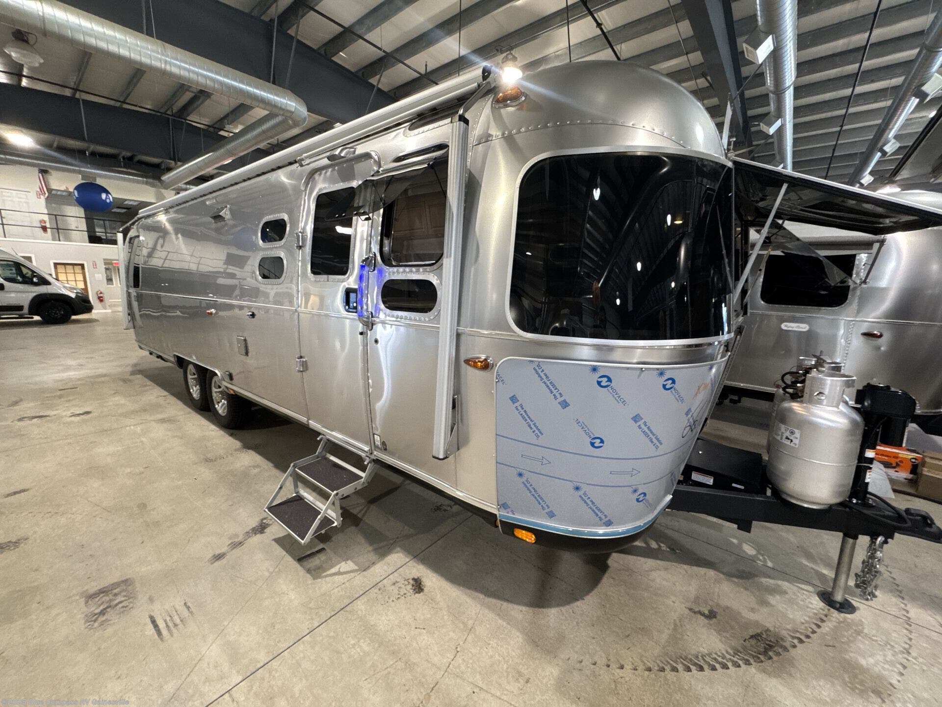 New 2025 Airstream Classic 30RB available in Alachua, Florida