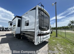 New 2025 Jayco Pinnacle 38FBRK available in Fort Myers, Florida