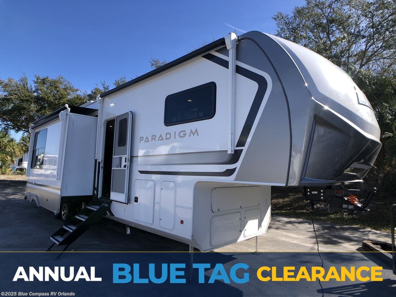 New 2025 Alliance RV Paradigm 395DS available in Casselberry, Florida