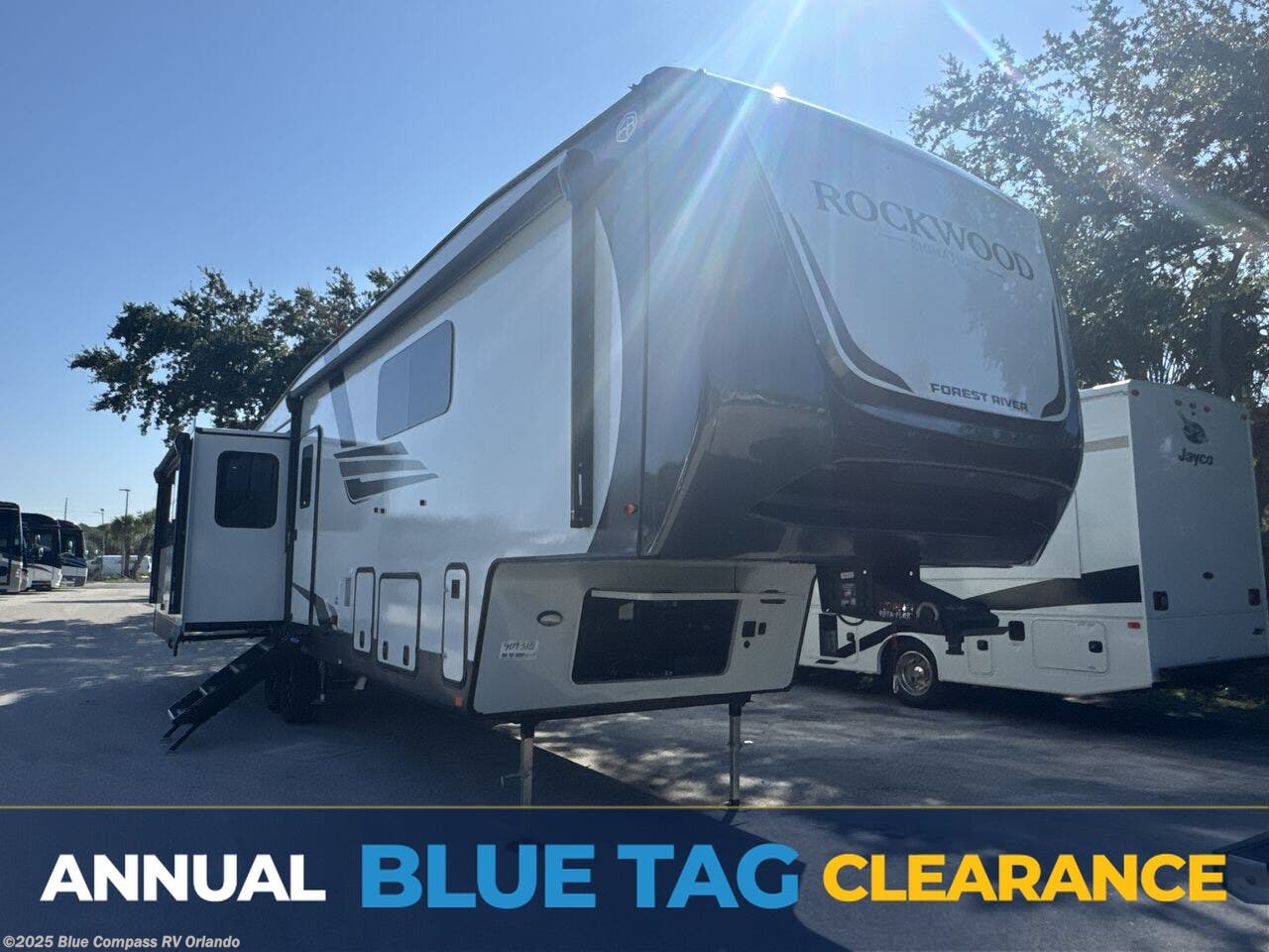 New 2026 Forest River Rockwood Signature 401SFB available in Casselberry, Florida