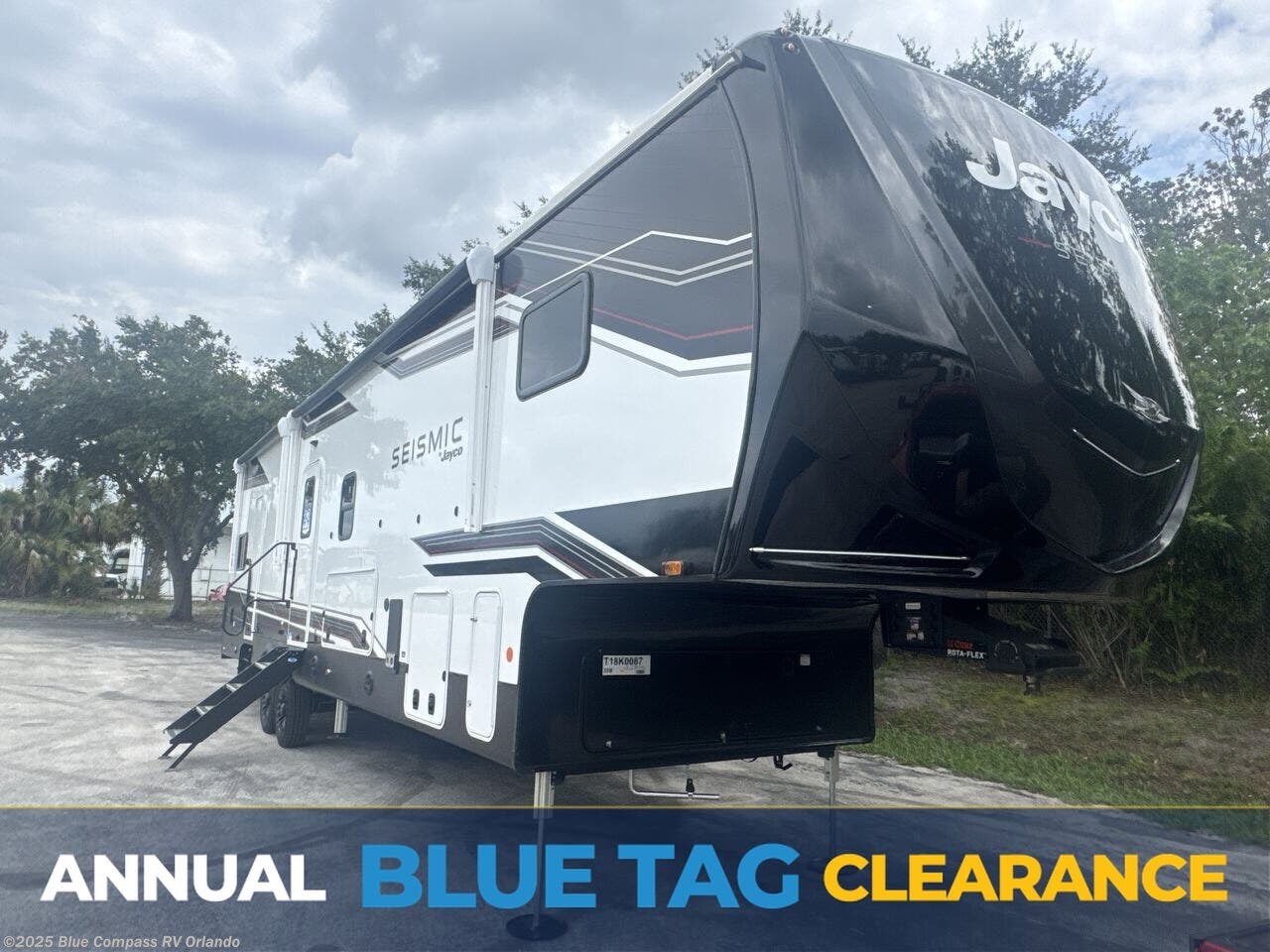New 2026 Jayco Seismic 359 available in Casselberry, Florida