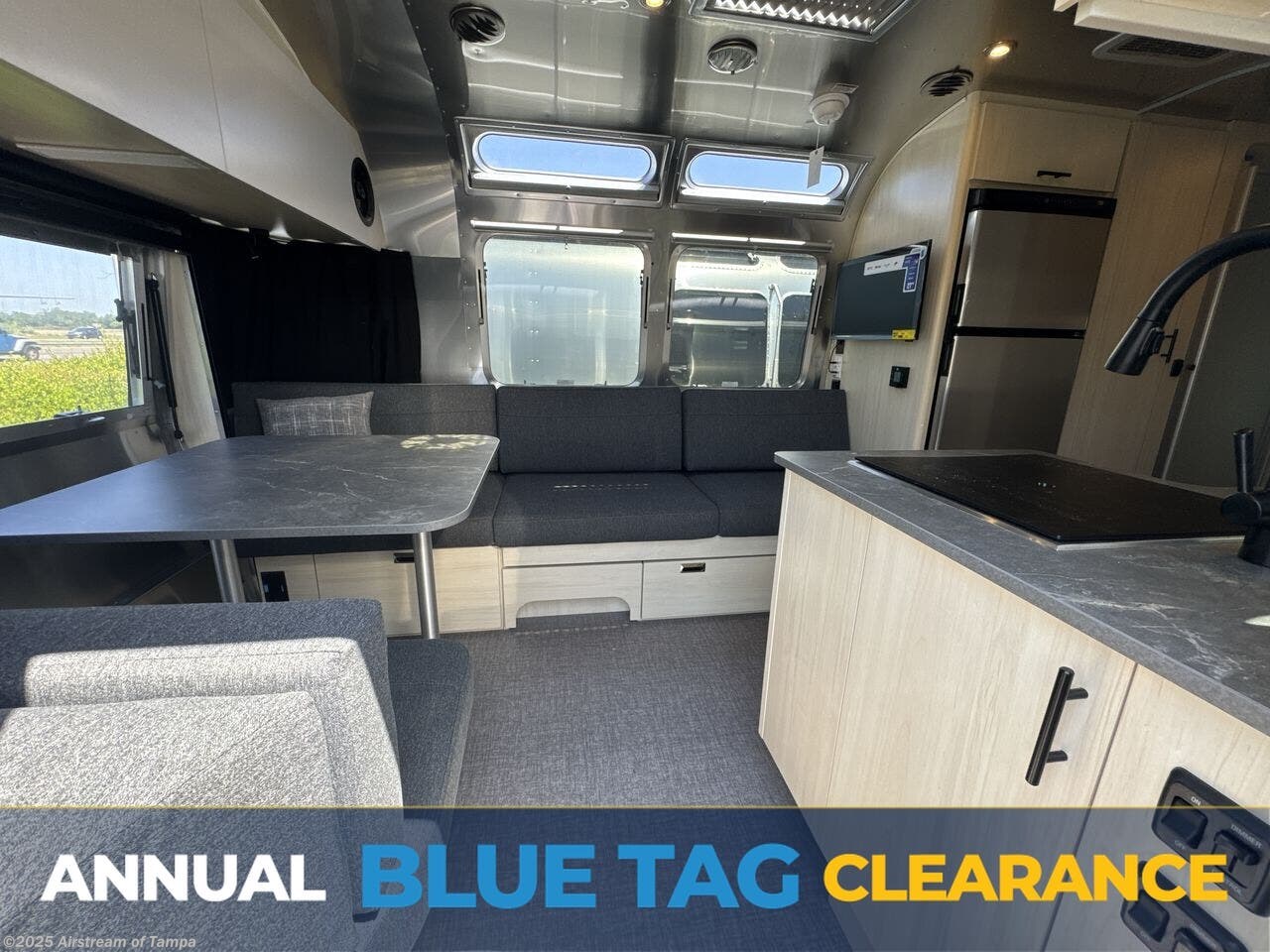 New 2025 Airstream Flying Cloud 25FB Queen available in Dover, Florida