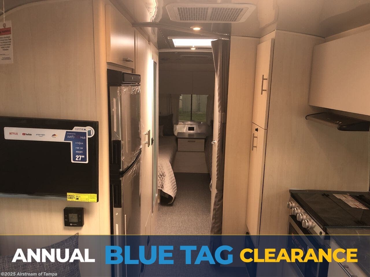 New 2026 Airstream Flying Cloud 27FB Twin available in Dover, Florida