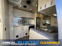 Used 2025 Airstream Flying Cloud 23FB Twin available in Buda, Texas