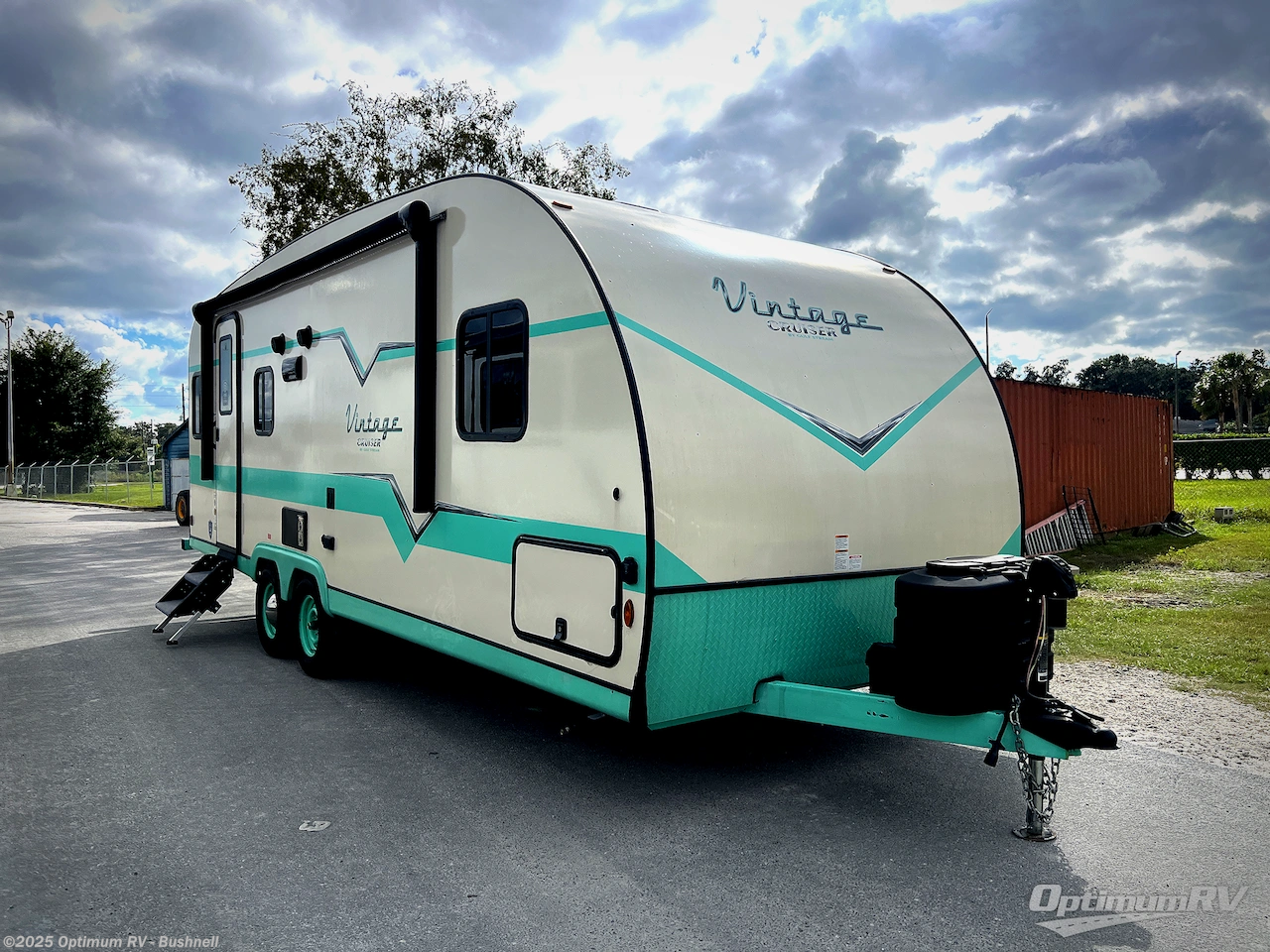 Used 2024 Gulf Stream Vintage Cruiser 23TWS available in Bushnell, Florida