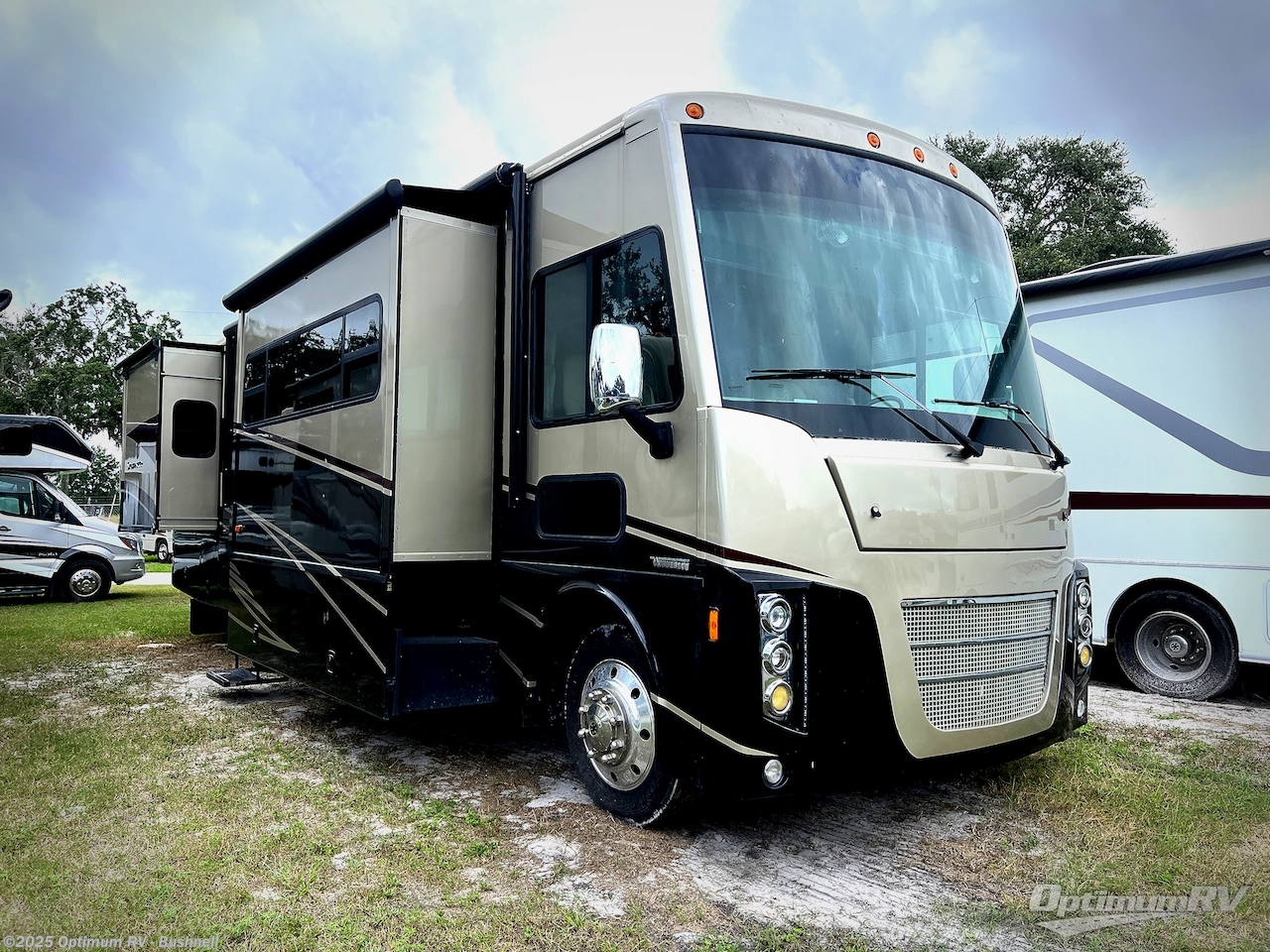 Used 2018 Winnebago Sightseer 33C available in Bushnell, Florida