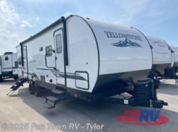 New 2025 Gulf Stream Yellowstone Ranch Edition 27BHS available in Mineola, Texas