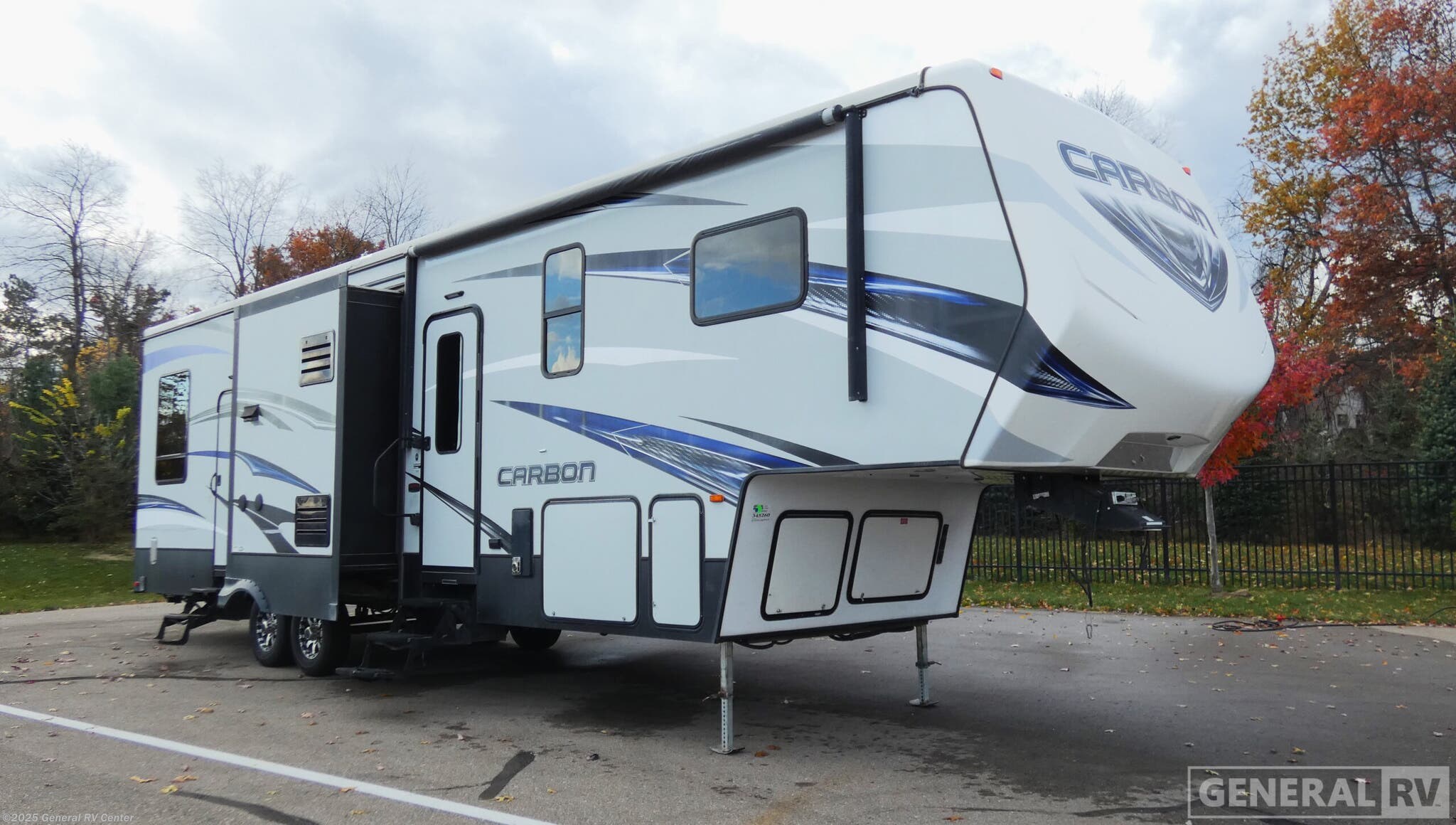 Used 2016 Keystone Carbon M-327-3S available in Clarkston, Michigan
