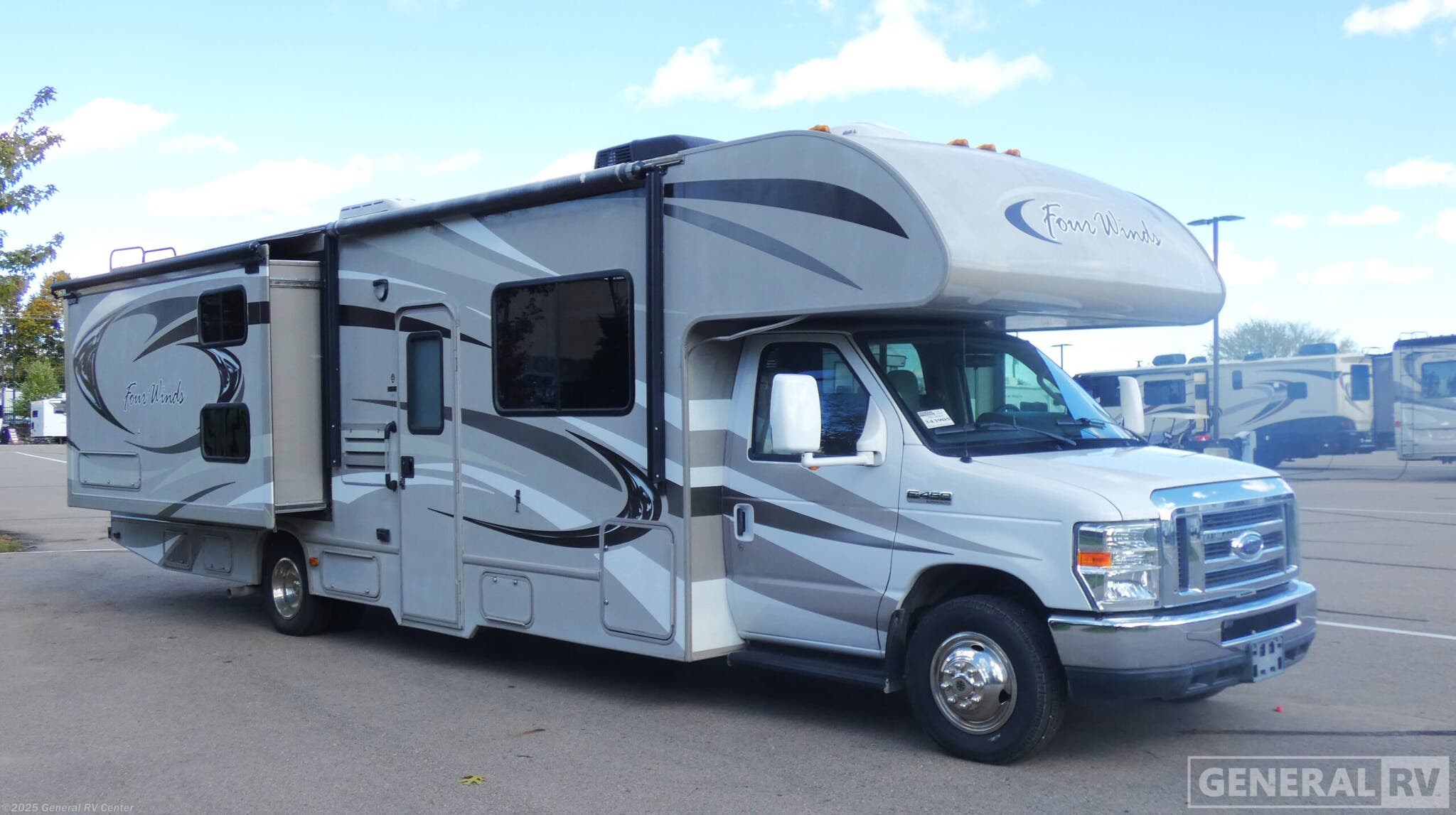 Used 2013 Thor Motor Coach Four Winds 31A available in Clarkston, Michigan
