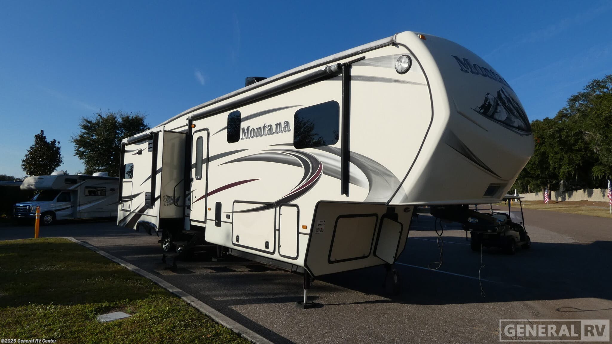 Used 2014 Keystone Montana 3155RL available in Dover, Florida