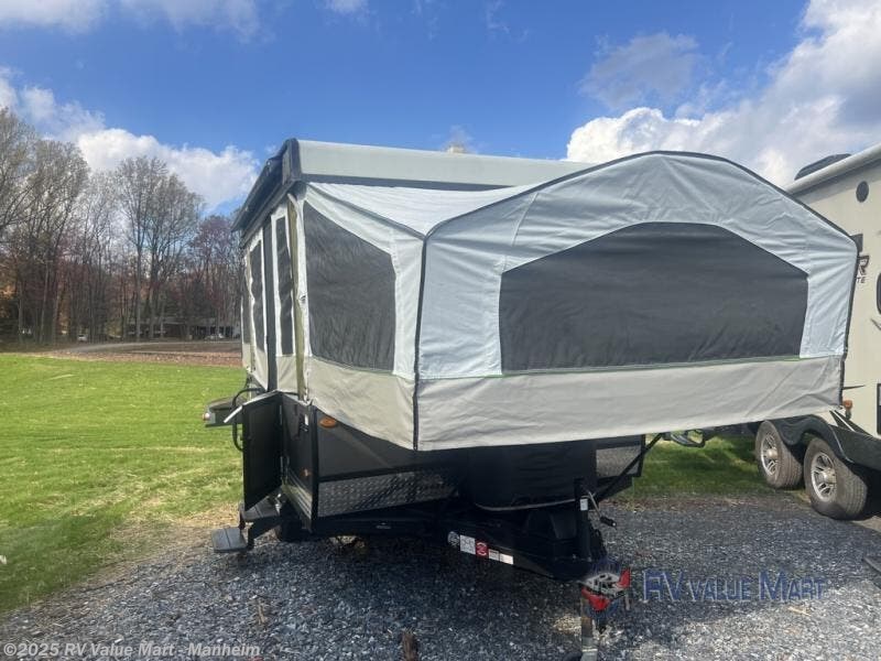 Used 2023 Forest River Flagstaff SE 207SE available in Manheim, Pennsylvania