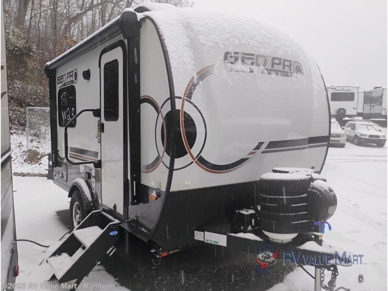 Used 2025 Forest River Rockwood Geo Pro G15TB available in Manheim, Pennsylvania