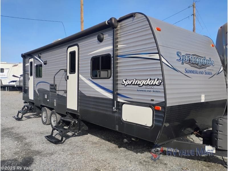 Used 2018 Keystone Summerland 2570RL available in Manheim, Pennsylvania