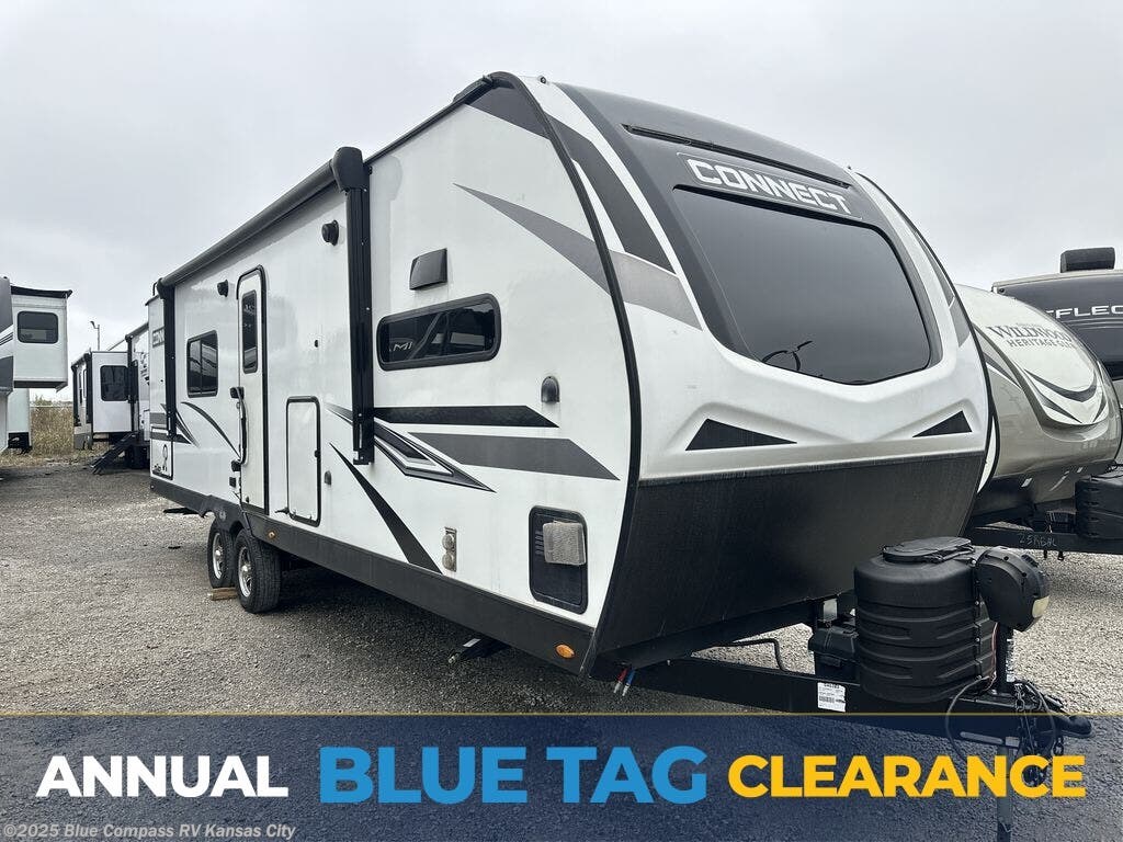 Used 2023 K-Z Connect C282FKK available in Grain Valley, Missouri