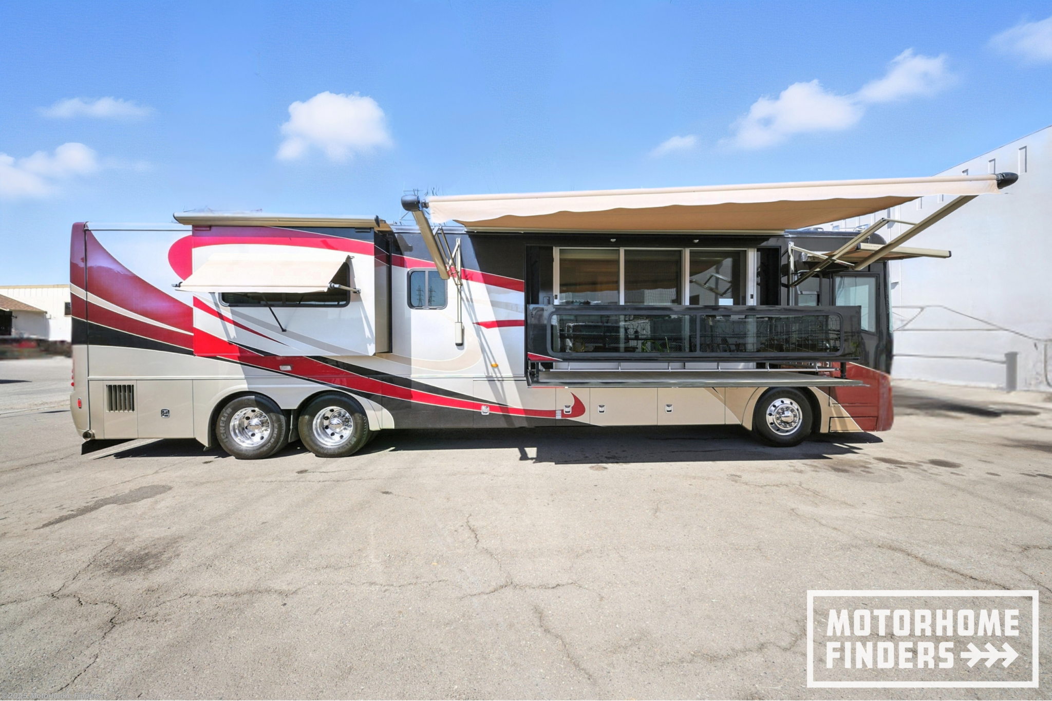 Used 2009 Country Coach Veranda 300 available in San Mateo, California