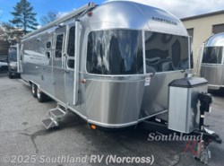 New 2026 Airstream Classic 30RB Queen available in Norcross, Georgia