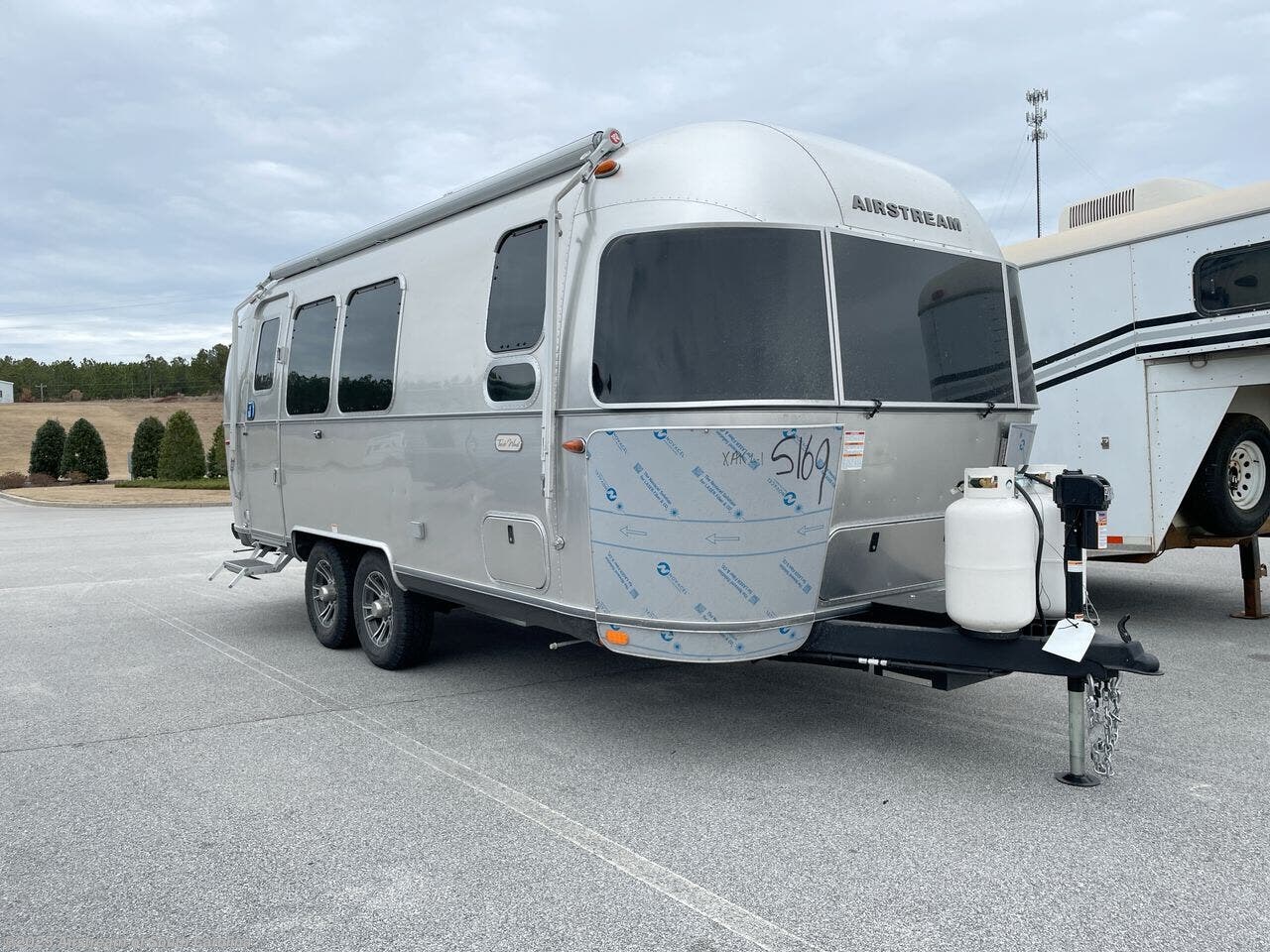 New 2025 Airstream Trade Wind 23FB available in Lexington, South Carolina