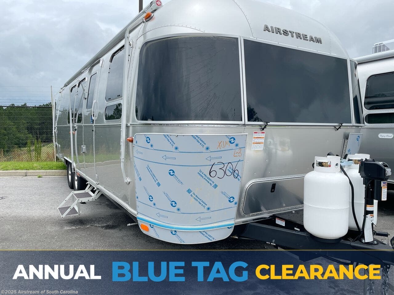 New 2025 Airstream Flying Cloud 30FB Bunk available in Lexington, South Carolina