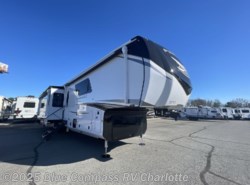 New 2025 Jayco Pinnacle 38FBRK available in Concord, North Carolina