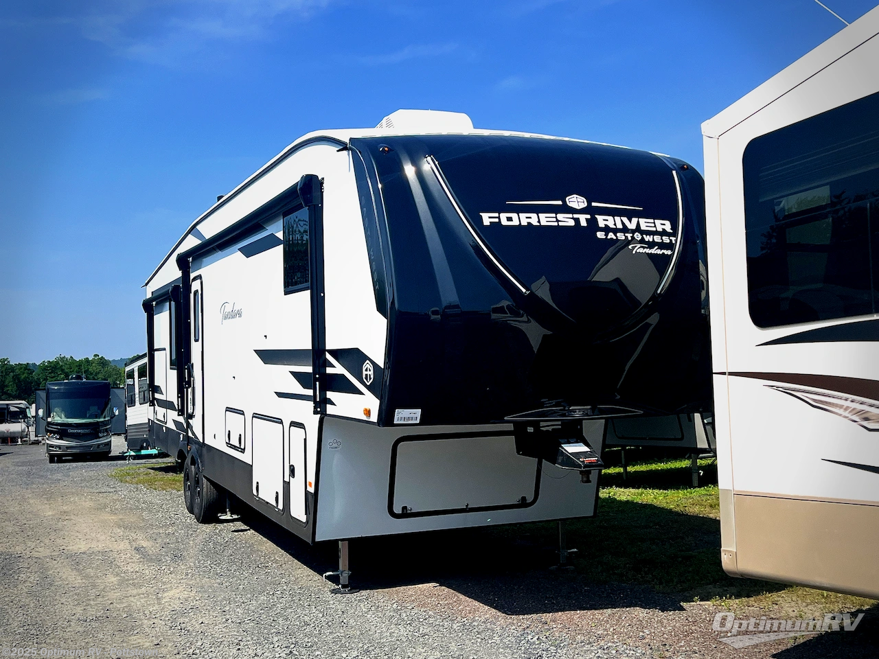 New 2025 East to West Tandara 386MB-OK available in Pottstown, Pennsylvania