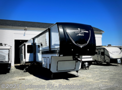 New 2025 East to West Ahara 395FB available in Pottstown, Pennsylvania