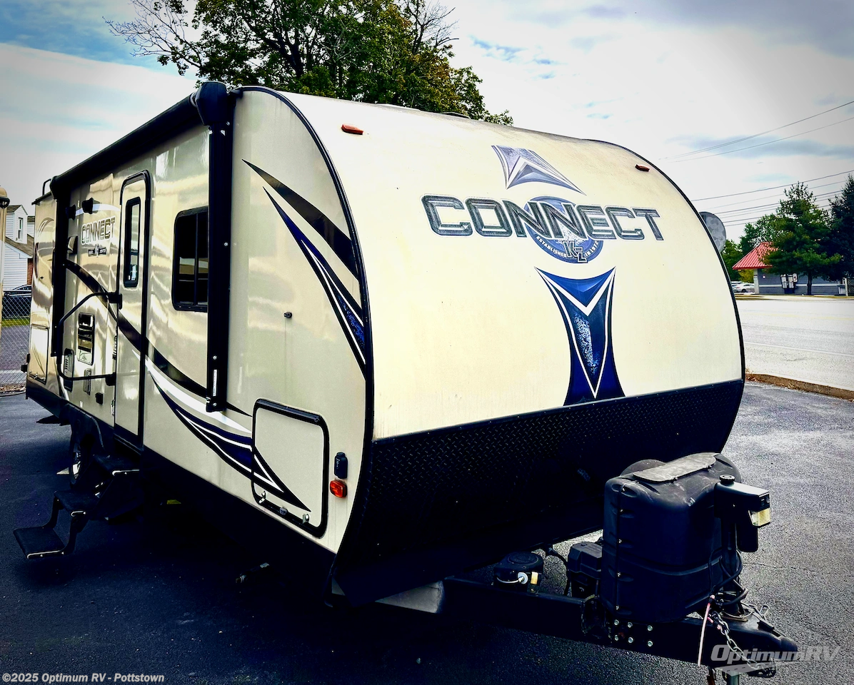 Used 2018 K-Z Connect C241RLK available in Pottstown, Pennsylvania