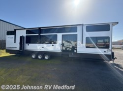 New 2025 Forest River Salem Grand Villa 44VIEW available in Medford, Oregon