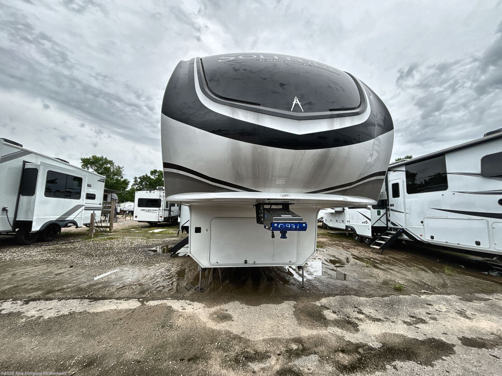 New 2025 Grand Design Solitude 310GK available in Rockport, Texas