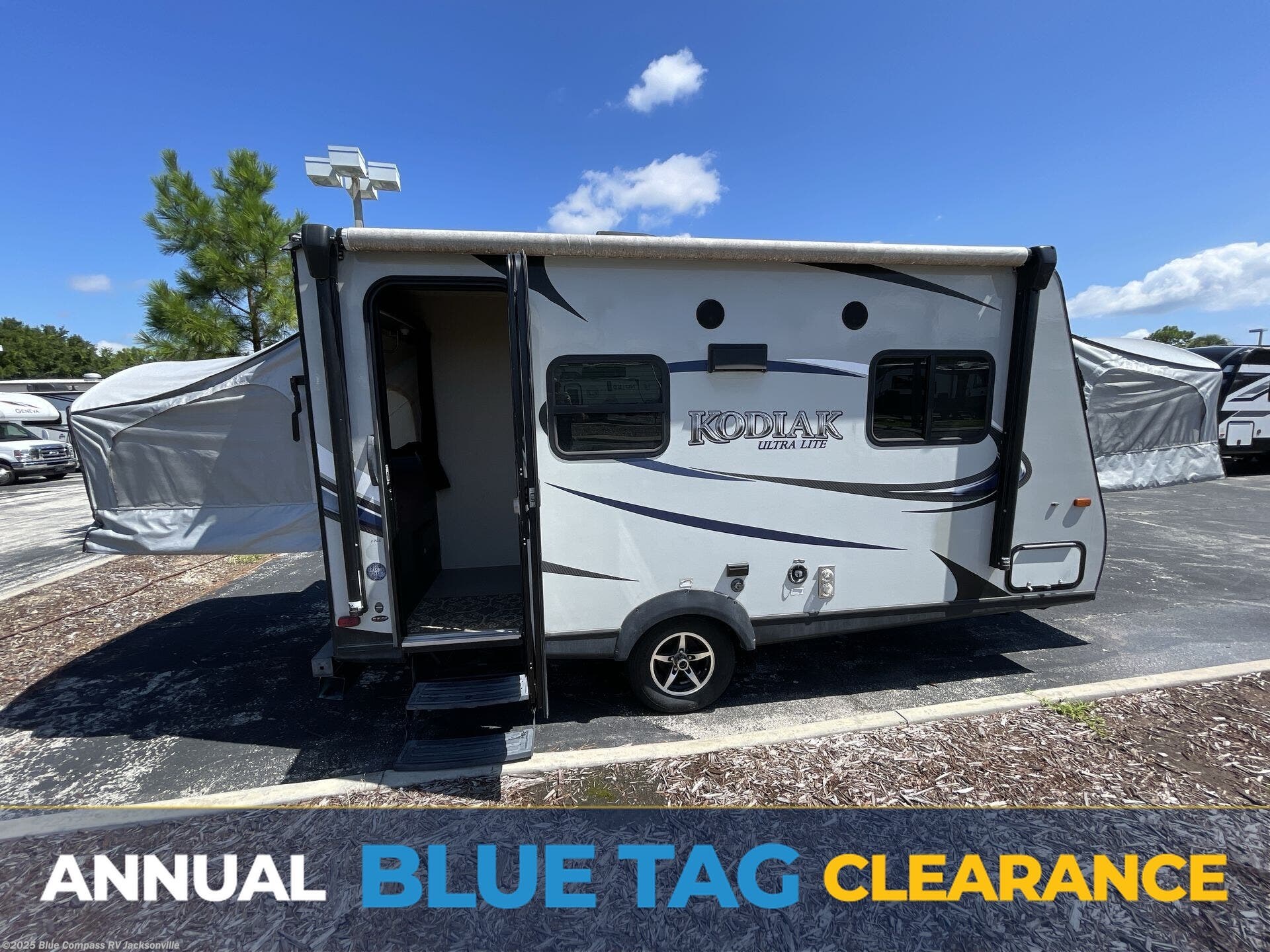 Used 2017 Dutchmen Kodiak Ultra Lite 172E available in Jacksonville, Florida